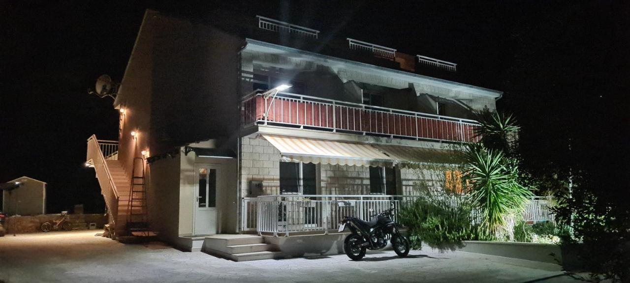 Luxury Apartments Oasis Lumbarda Kültér fotó