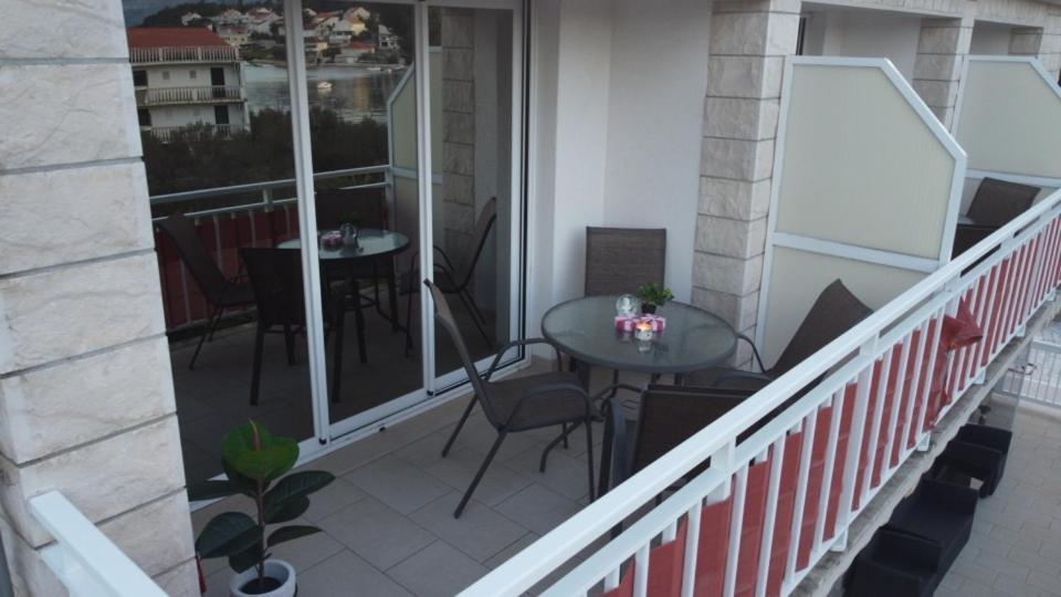 Luxury Apartments Oasis Lumbarda Kültér fotó